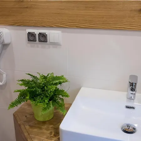 Alpesi faház & Na Ogrodzie *